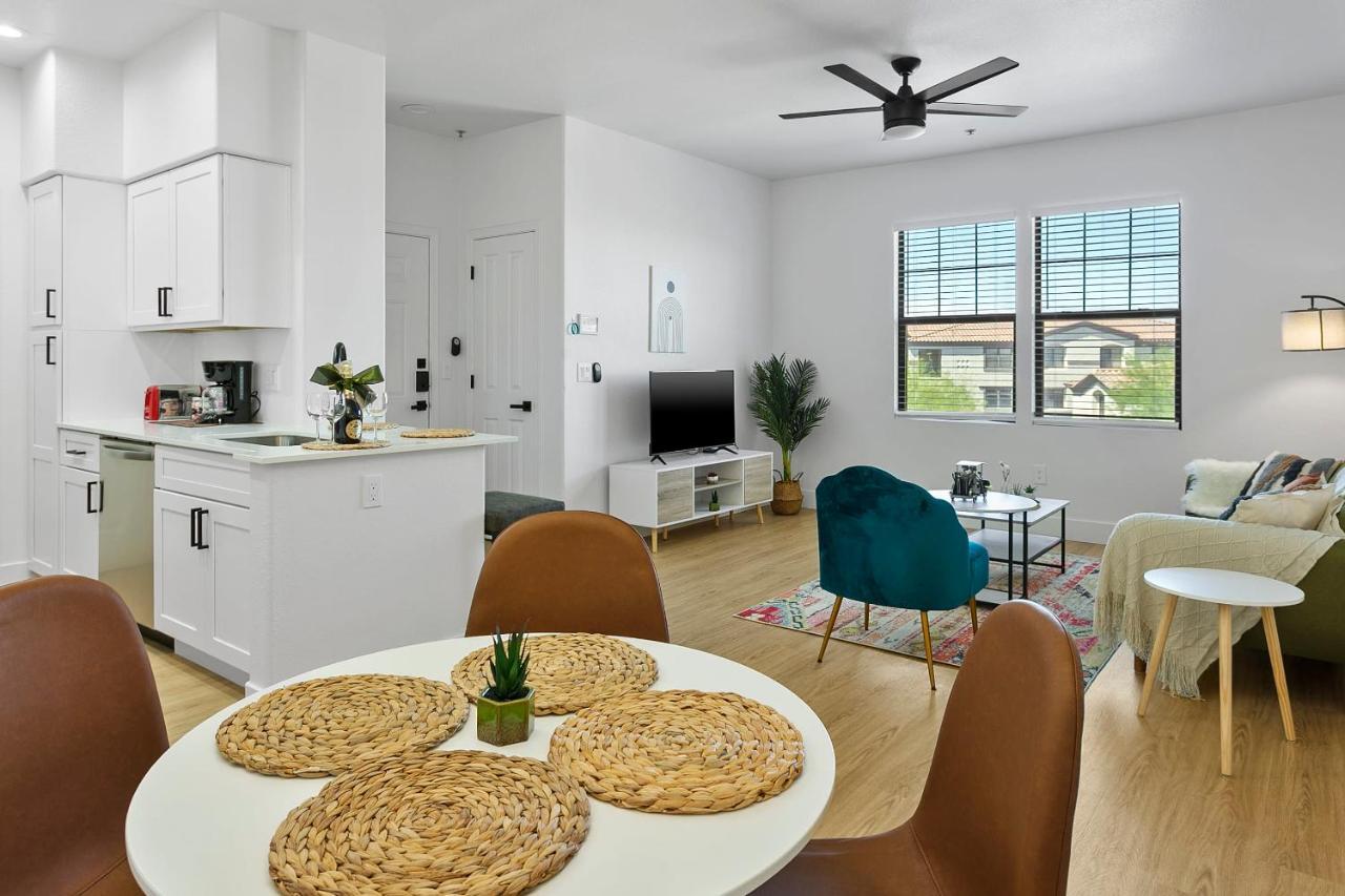 Cozysuites Glendale By The Stadium With Pool 05 Exterior foto